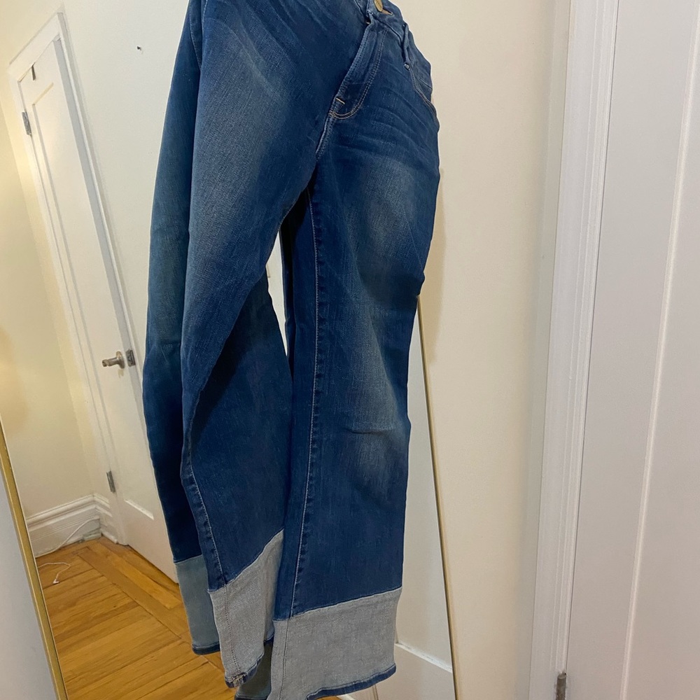 Frame “Le Crop Mini Boot” Jeans
